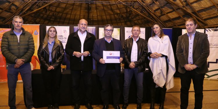 Con la presencia del gobernador, la Copa Santa Fe pasó por Las Parejas