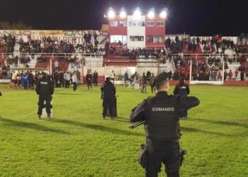 Por incidentes entre las parcialidades, se suspendió la revancha entre 9 de Julio y Peñarol de Rafaela