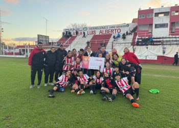 9 de Julio de Rafaela sigue en carrera en el fútbol femenino