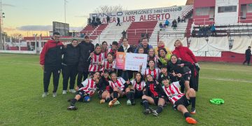 9 de Julio de Rafaela sigue en carrera en el fútbol femenino