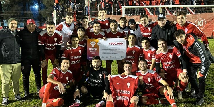 Huracán de Chabás aguantó, empató y pasó de ronda