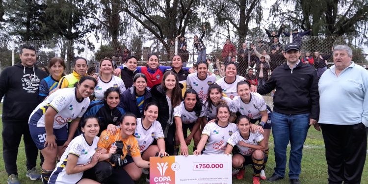 Femenino: Defensores de la Costa avanzó por penales