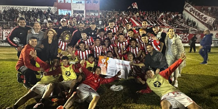 Rugió el León: 9 de Julio de Rafaela eliminó a Rosario Central